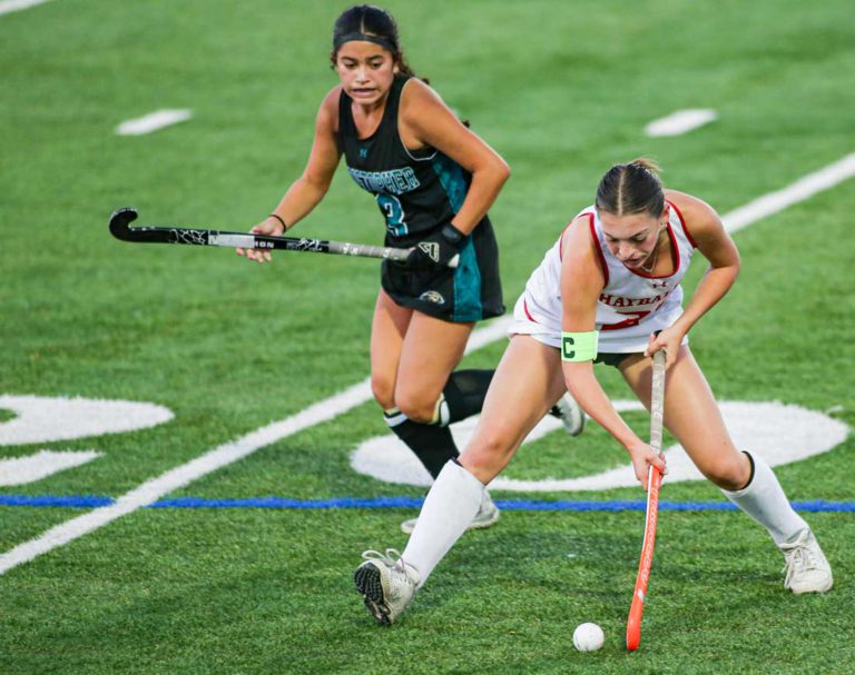 Hollister field hockey shines again