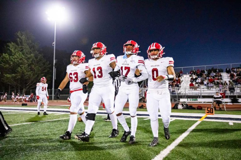 Hollister football closes well in playoffs