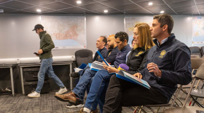 Rivas visits L.A. wildfire scene