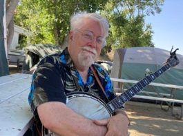Tres Pinos festival keeps bluegrass aliveÂ