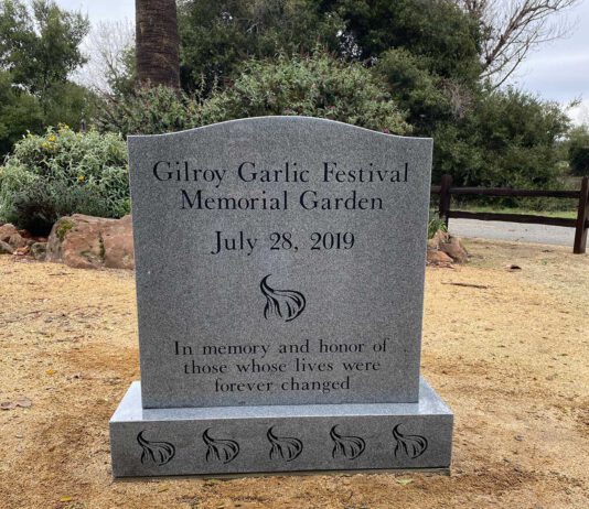 gilroy garlic festival memorial garden christmas hill park