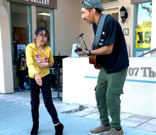 Porches come alive with music in San Juan Bautista
